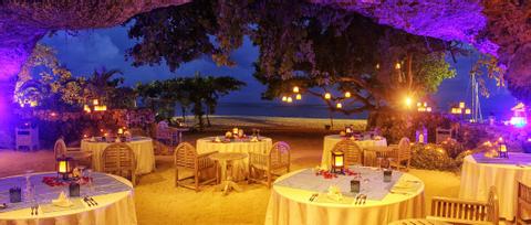 Romantic Cave Beach Dinner Indonesia